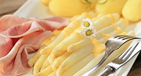 Spargel mit Sauce hollandaise