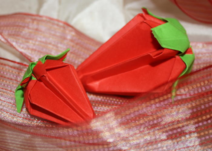 origami-erdbeere-falten-anleitung